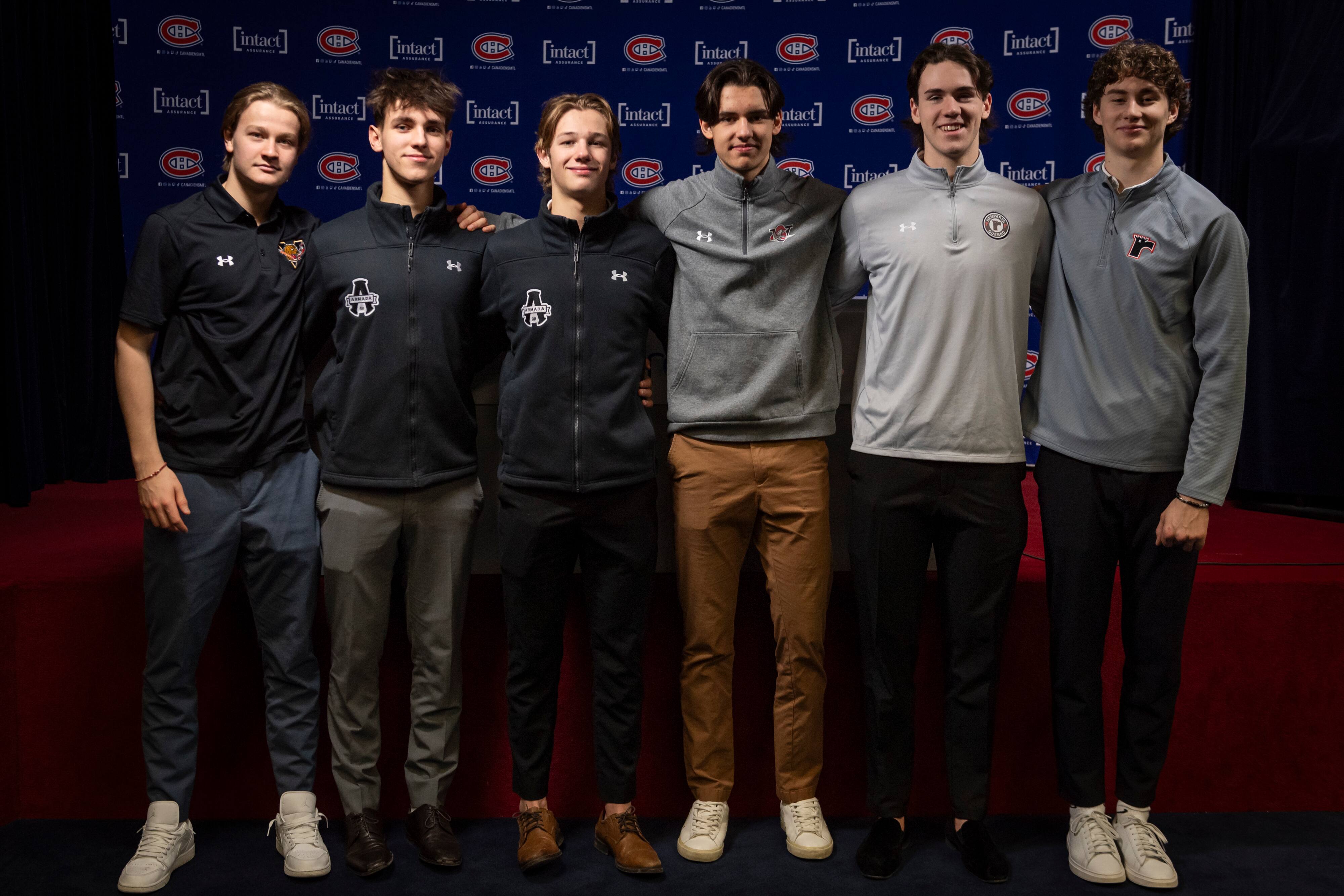 Rencontre avec les espoirs de la LHJMQ admisibles au repêchage 2026 de la LNH, au Centre-Bell, à Montréal, le mardi 20 janvier 2026. En esta foto: Egor Shilov (attaquant, Tigres de Victoriaville), William Lacelle (gardien, Armada de Blainville-Boisbriand), Xavier Villeneuve (défenseur, Armada de Blainville-Boisbriand), Jan Larys (jardinero, Voltigeurs de Drummondville), Charlie Morrison (défenseur, Remparts de Québec) y Maddox Dagenais (attaquant, Remparts de Québec).