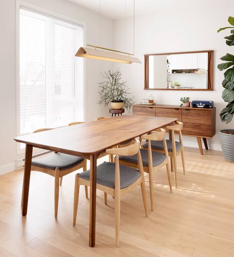 Table en noyer Cournot 40 x 84 po, De Gaspé, 1916 $ (prix régulier 2555 $)