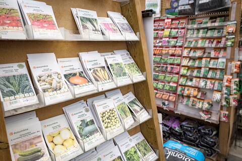 GEN-CENTRE-GARDENING