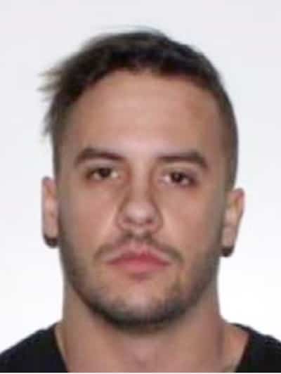 Mathieu Pelletier, 33 ans, a été arrêté à l’aéroport Pearson de Toronto.