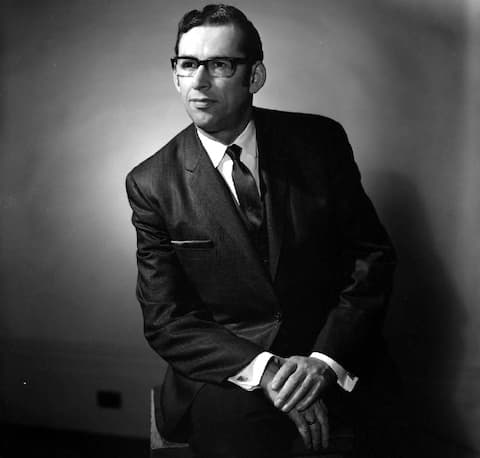 Camille Samson, originally from Shawinigan, was the leader of the Rally Creditiste du Quebec in 1970. In its first year, the party elected 12 representatives in Rouen-Noranda, including Samson.