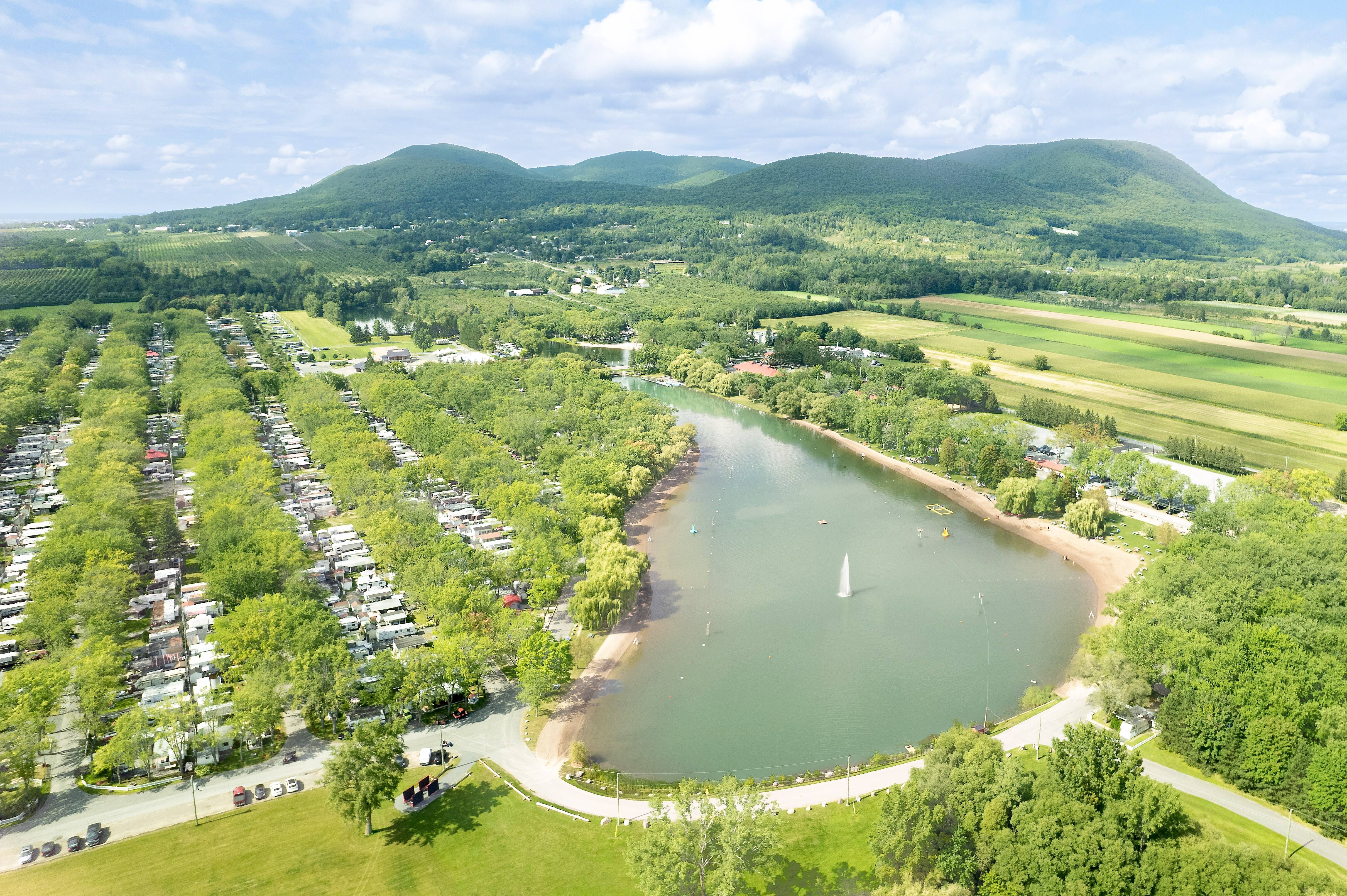 Le Domaine international de Rouville un camping devenu un village