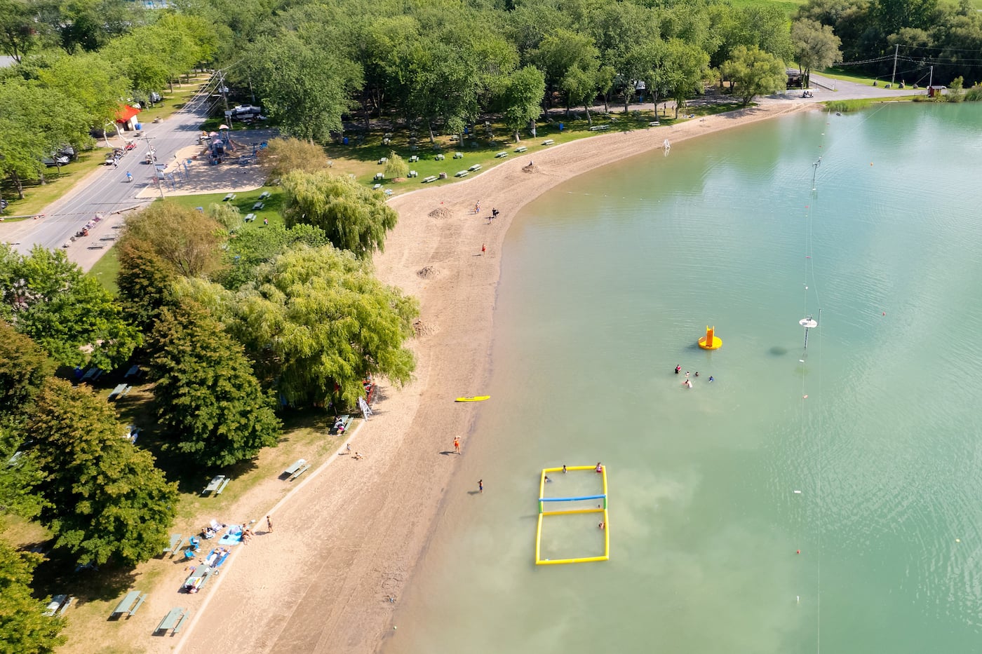 Domaine Rouville Le Domaine international de Rouville: un camping devenu un village ...