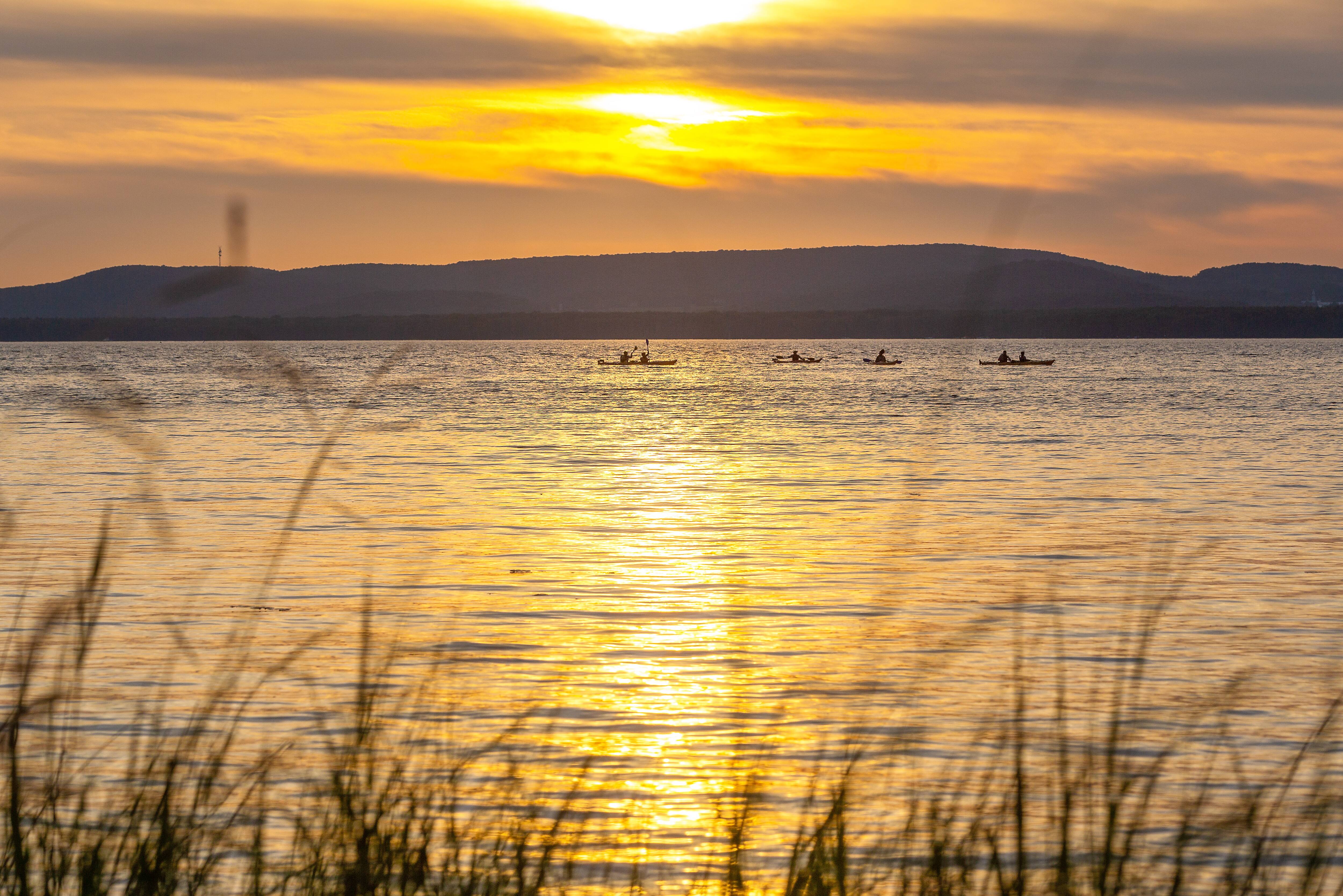 Une jolie plage familiale au bord du lac des Deux Montagnes &agrave; l&rsquo;ouest de l&rsquo;&Icirc;le de Montr&eacute;al