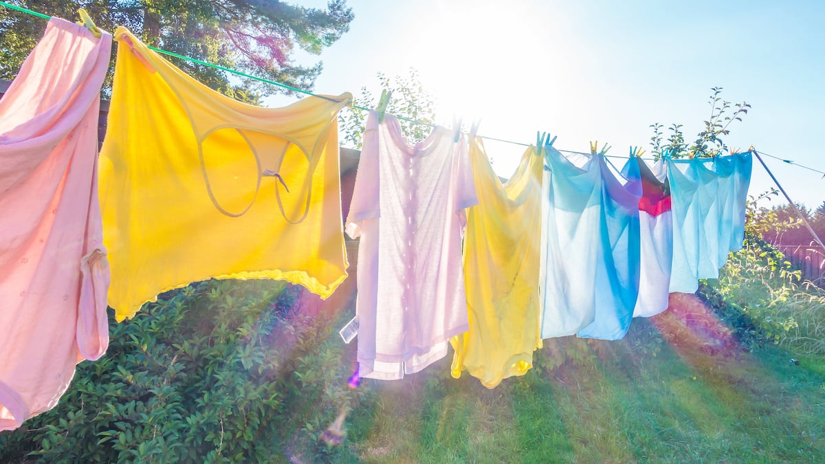 Votre linge ressort encore sale ou taché de la laveuse? Voici 4 trucs pour qui pourraient régler le problème