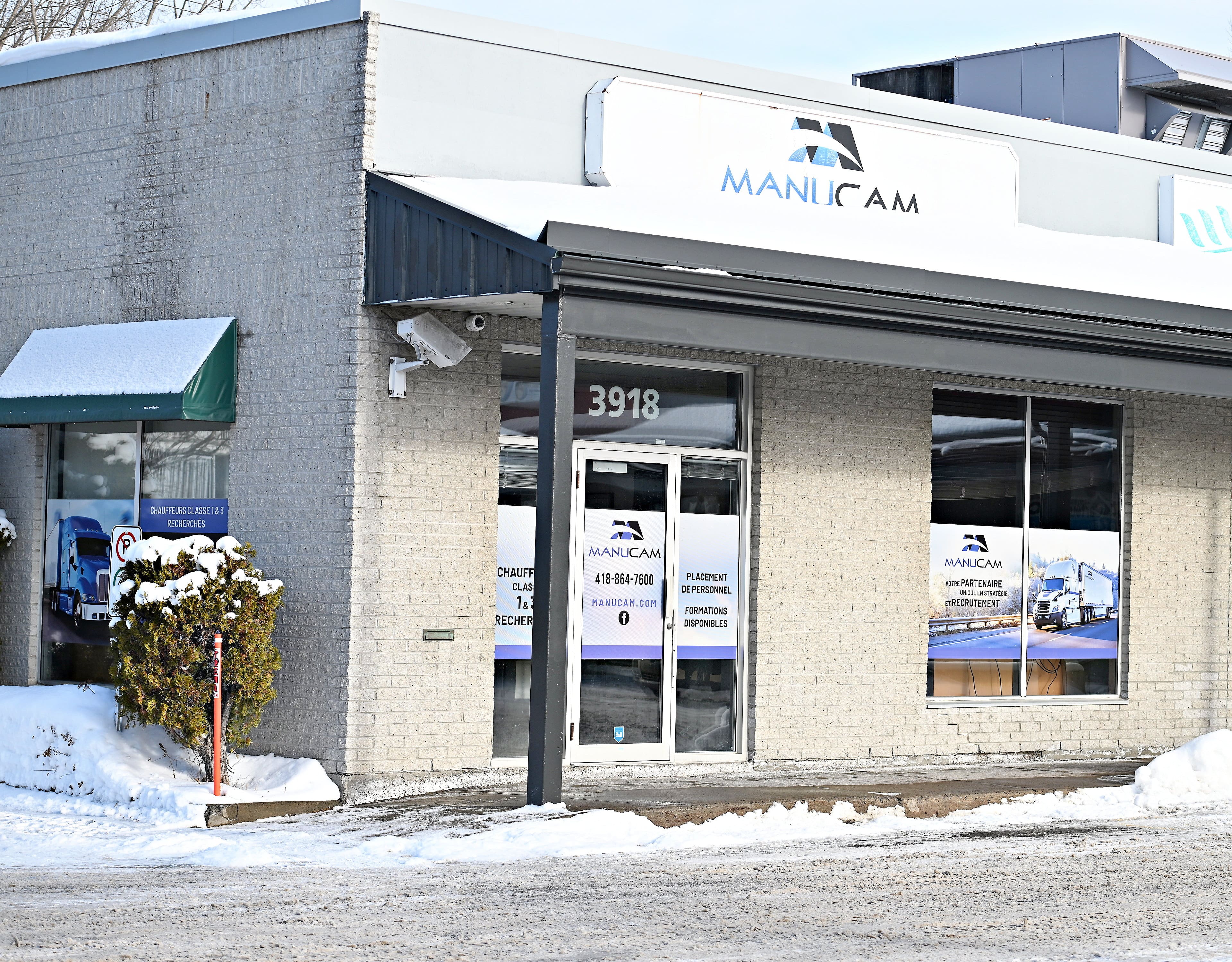 Des «chauffeurs inc.» ont effectué du transport pour Provigo, Canadian Tire et Courchesne Larose au Québec, a appris «Le Journal».