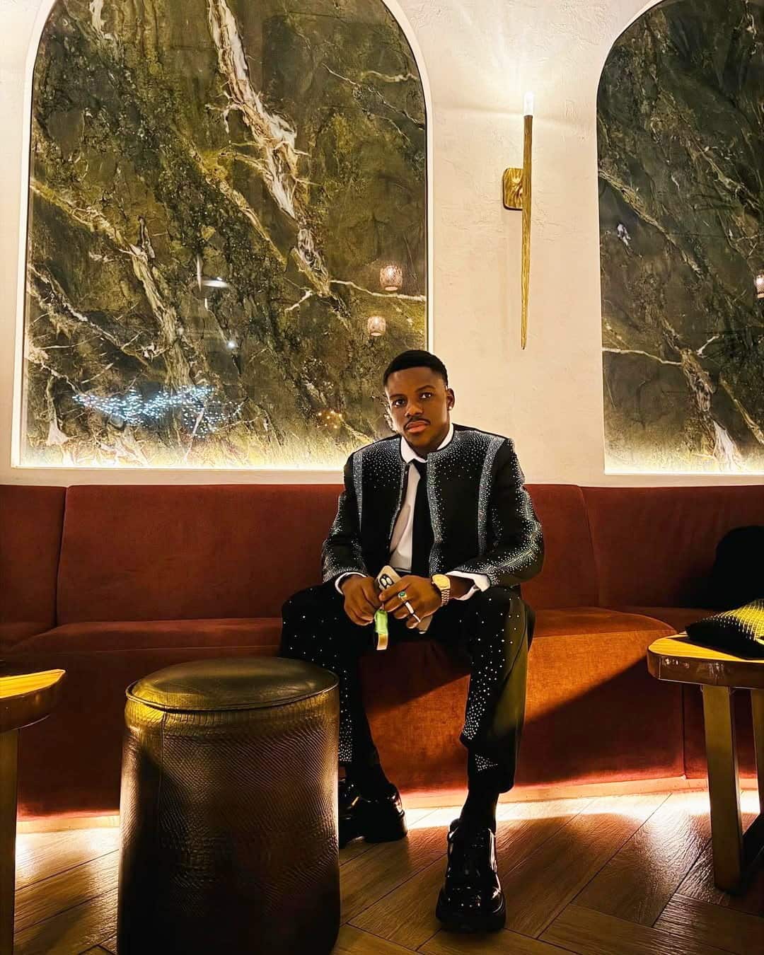 Un jeune influenceur de Trois-Rivières vient d’être condamné par la Cour du Québec à rembourser un de ses clients.