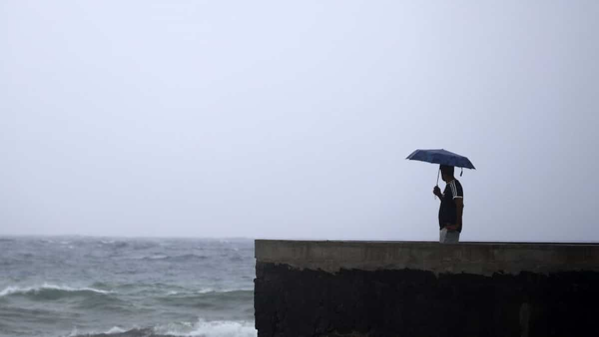 Four people died after being swept away by sea water in Spain