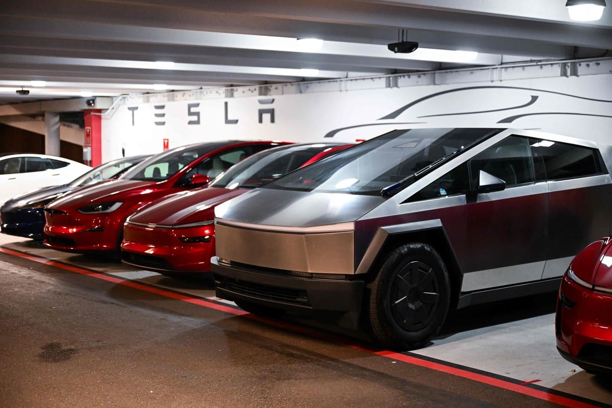 Tesla tente de survivre Elon Musk se met à louer ses voitures! JDM — free download