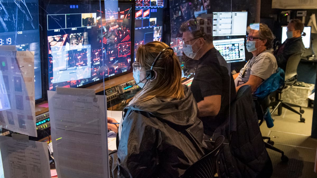Behind-the-scenes tour of "La Voix" 1