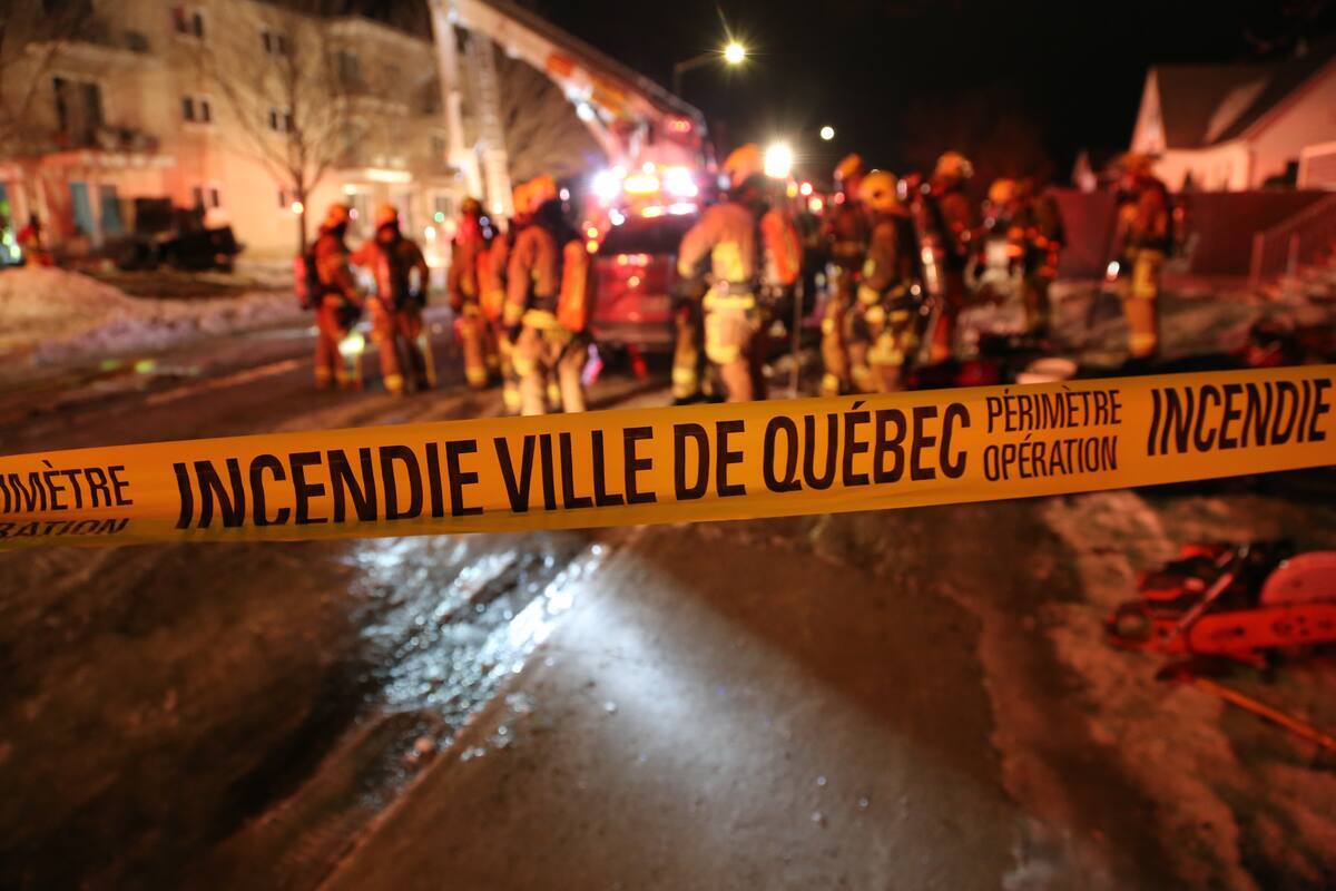 [PHOTOS] Charlesbourg: incendie majeur dans un &eacute;difice &agrave; logements