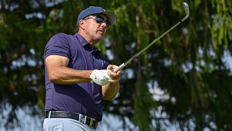 Phil Mickelson abandonne la poursuite