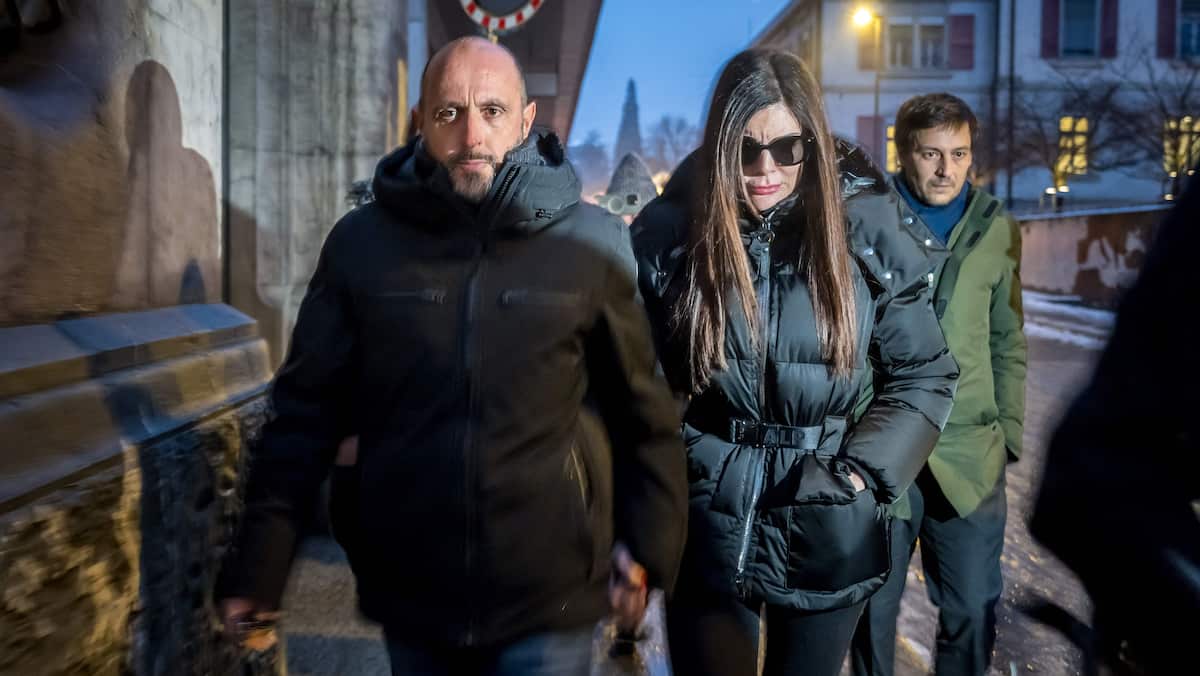 Incendie d’un bar en Suisse: un des propriétaires arrêté