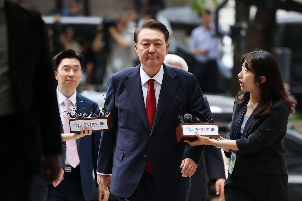 Corée du Sud: mandat d'arrêt contre l'ex-président Yoon pour avoir ...