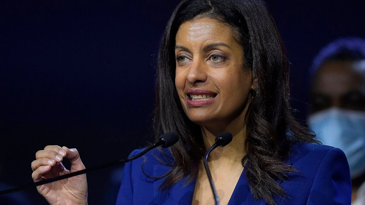 Les libéraux appuient le tramway, malgré les sondages