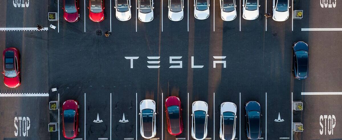 L’Autopilot de Tesla sous le coup d’une nouvelle enquête, pour des freinages inattendus