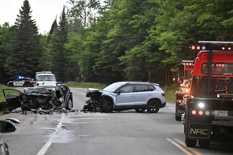 Four people were injured in a head-on collision in the municipality of Lantiers, Laurentians, July 17, 2026.