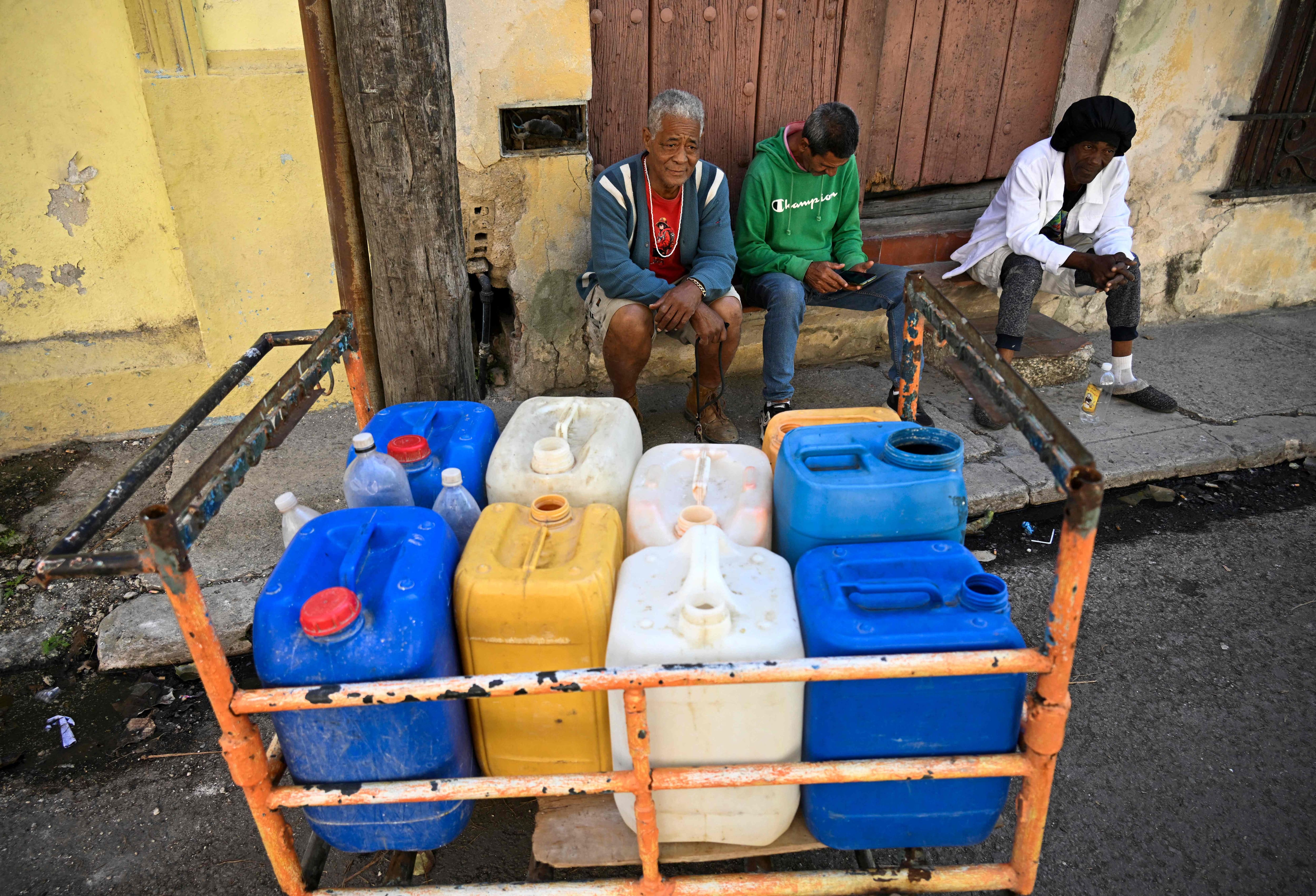 Retour de l'&eacute;lectricit&eacute; &agrave; Cuba apr&egrave;s une &laquo; panne totale &raquo;