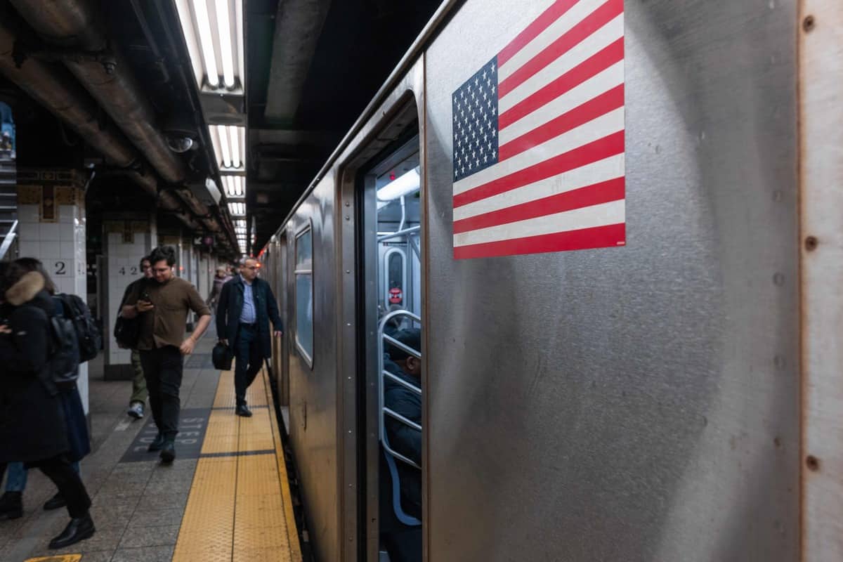 Deux adolescents poignard&eacute;s &agrave; la station de m&eacute;tro de Times Square