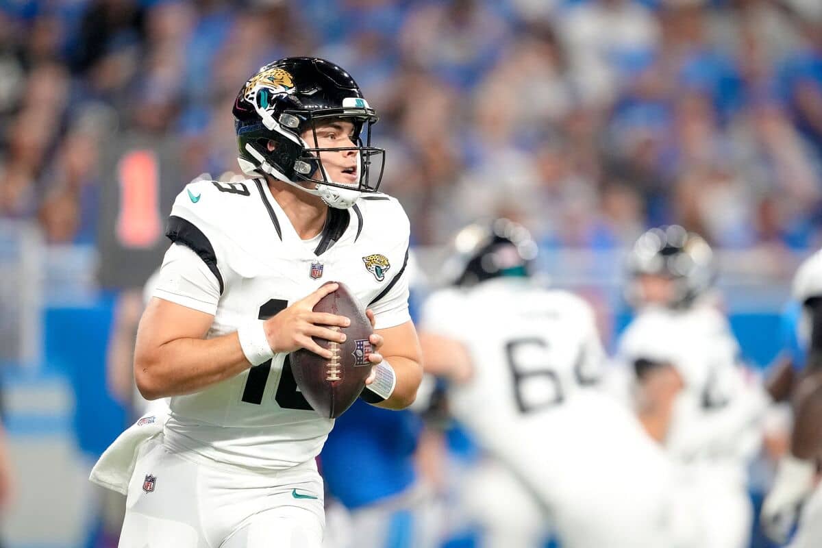 NFL une victoire signée Nathan Rourke pour les Jaguars TVA Sports