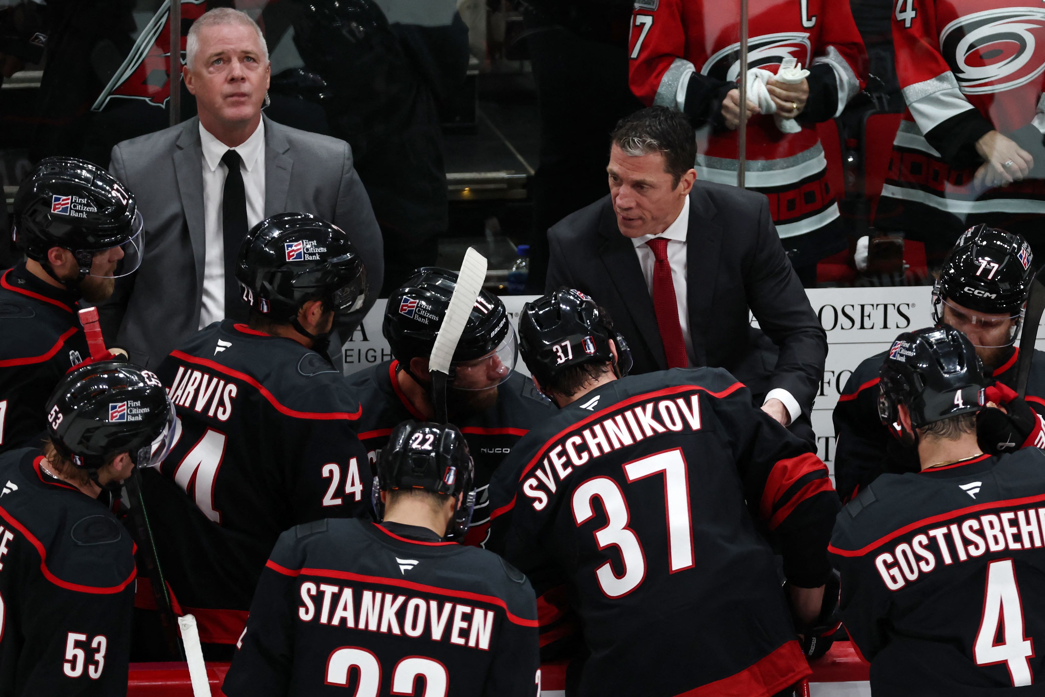 Rod Brind'Amour blâme ses joueurs pour ce revers face aux Golden Knights: «On a pris de mauvaises décisions»