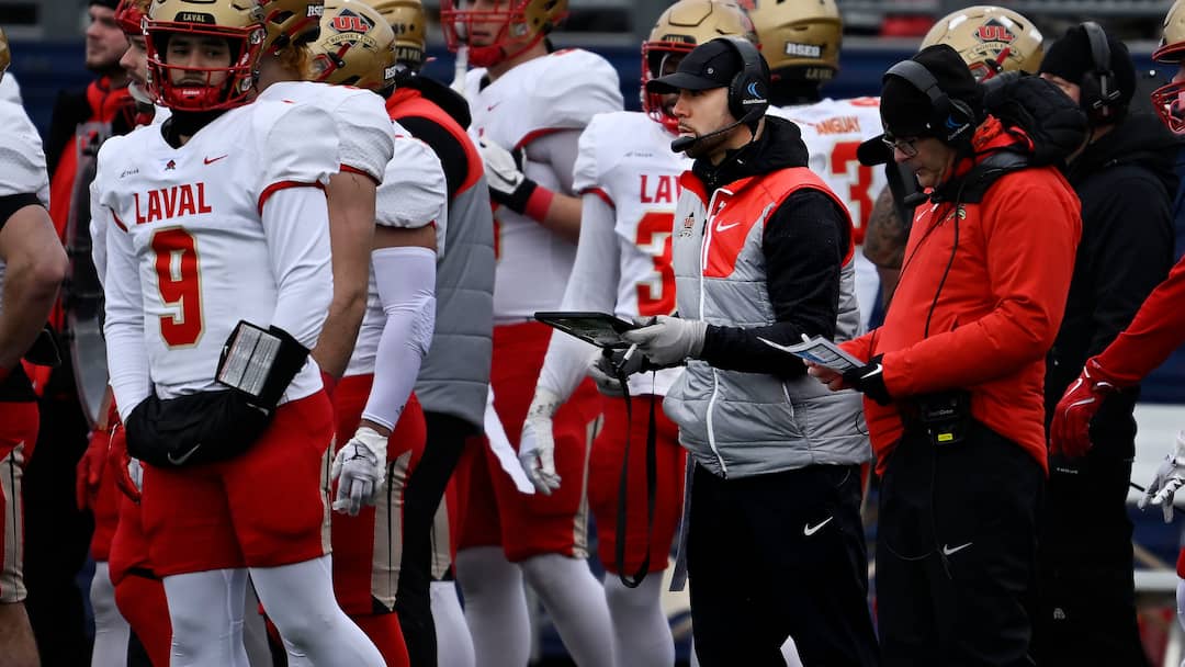 Nouveau papa, Guillaume Rioux quitte le Rouge et Or après 12 ans pour ...