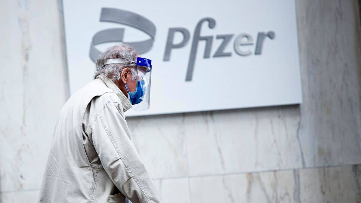 Pfizer a déjà commencé à travailler sur une version du vaccin anti-COVID contre Omicron