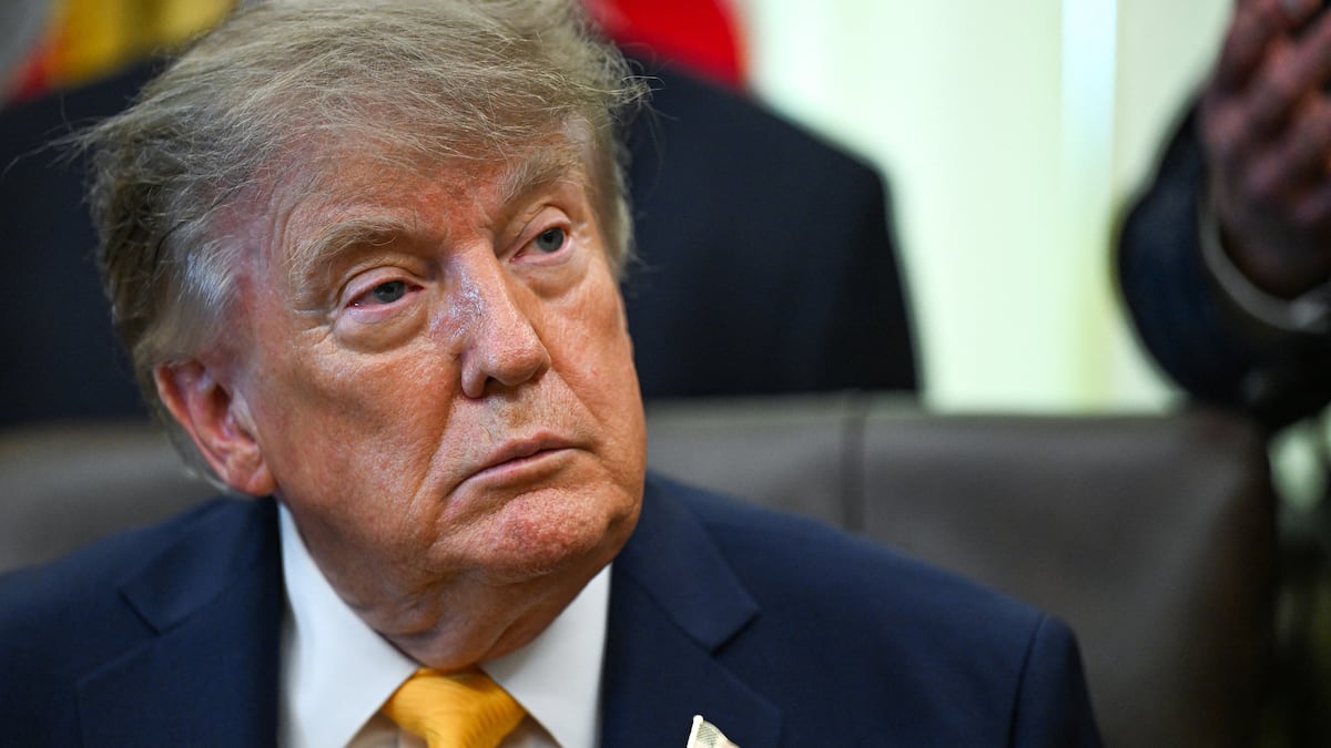 Photo: journaldemontreal.com Trump Threatens to Ban Bombardier Jet Sales Unless Production Moves to US