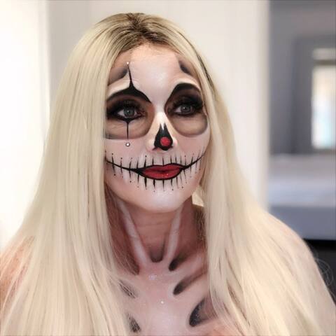 The president of Groupe Party Expert Inc, Lynda Bouvier.