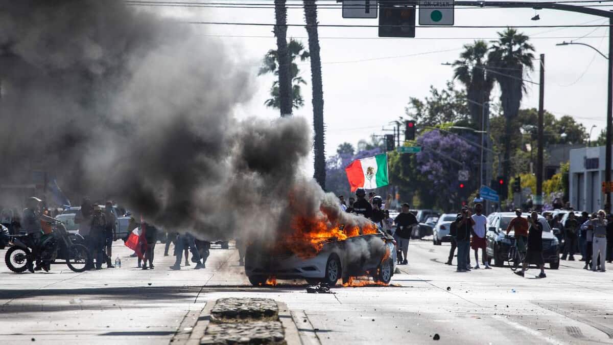Tensions à Los Angeles: le Canada met à jour ses recommandations pour les voyageurs aux États-Unis