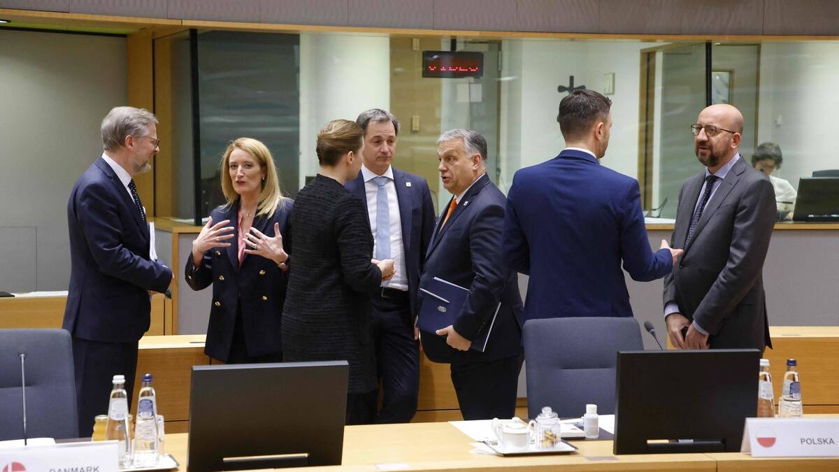 L'UE discute de sanctions sur les importations de charbon et pétrole russes