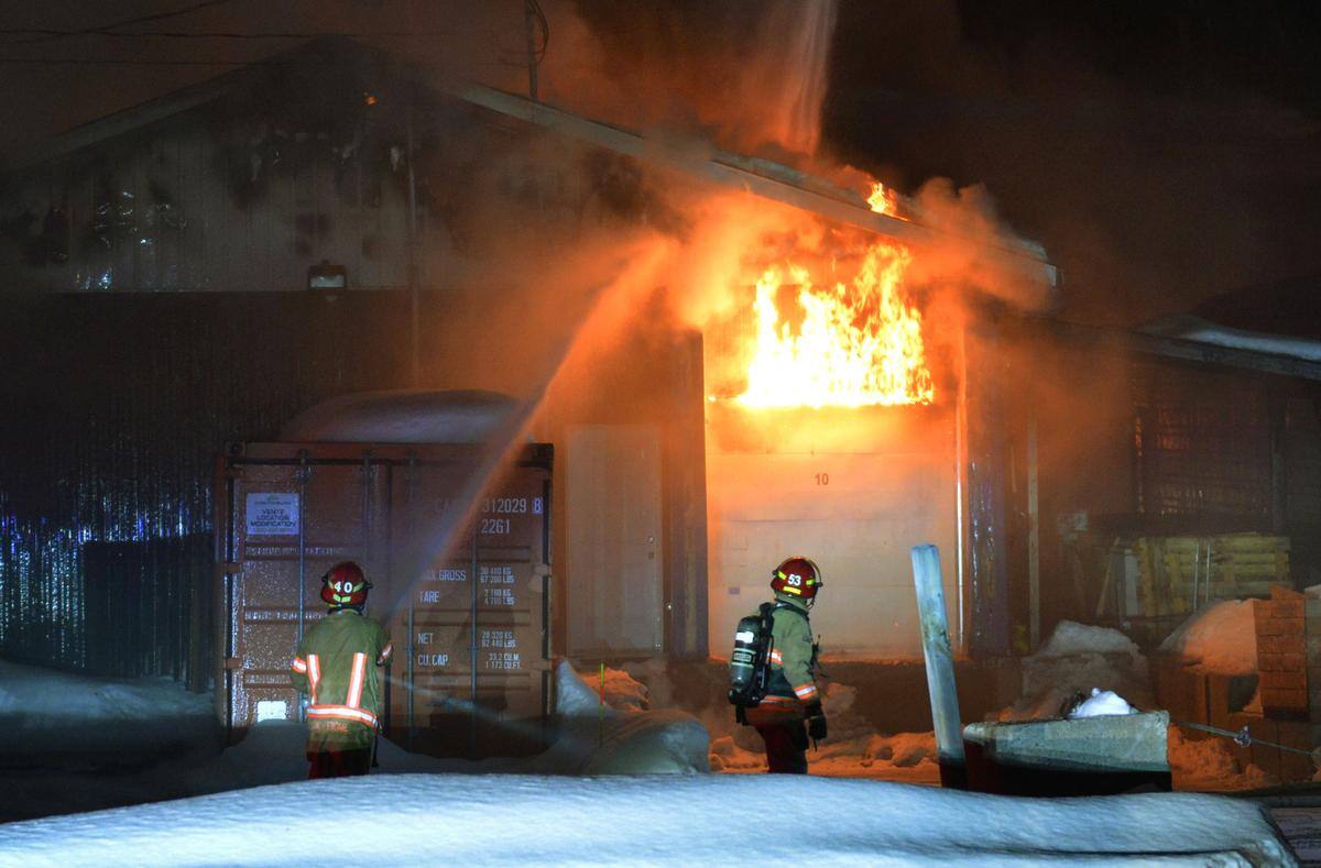 Saint Jerome Un Batiment Commercial Et Industriel Ravage Par Un Incendie Tva Nouvelles