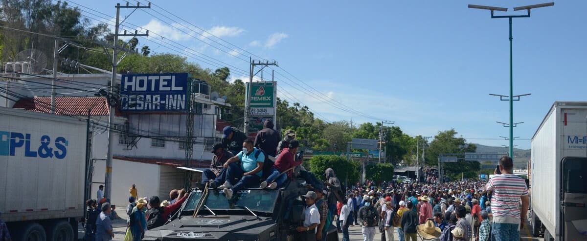 Bomb attack in Mexico: Three police officers killed and ten injured Bomb attack in Mexico: Three police officers killed and ten injured