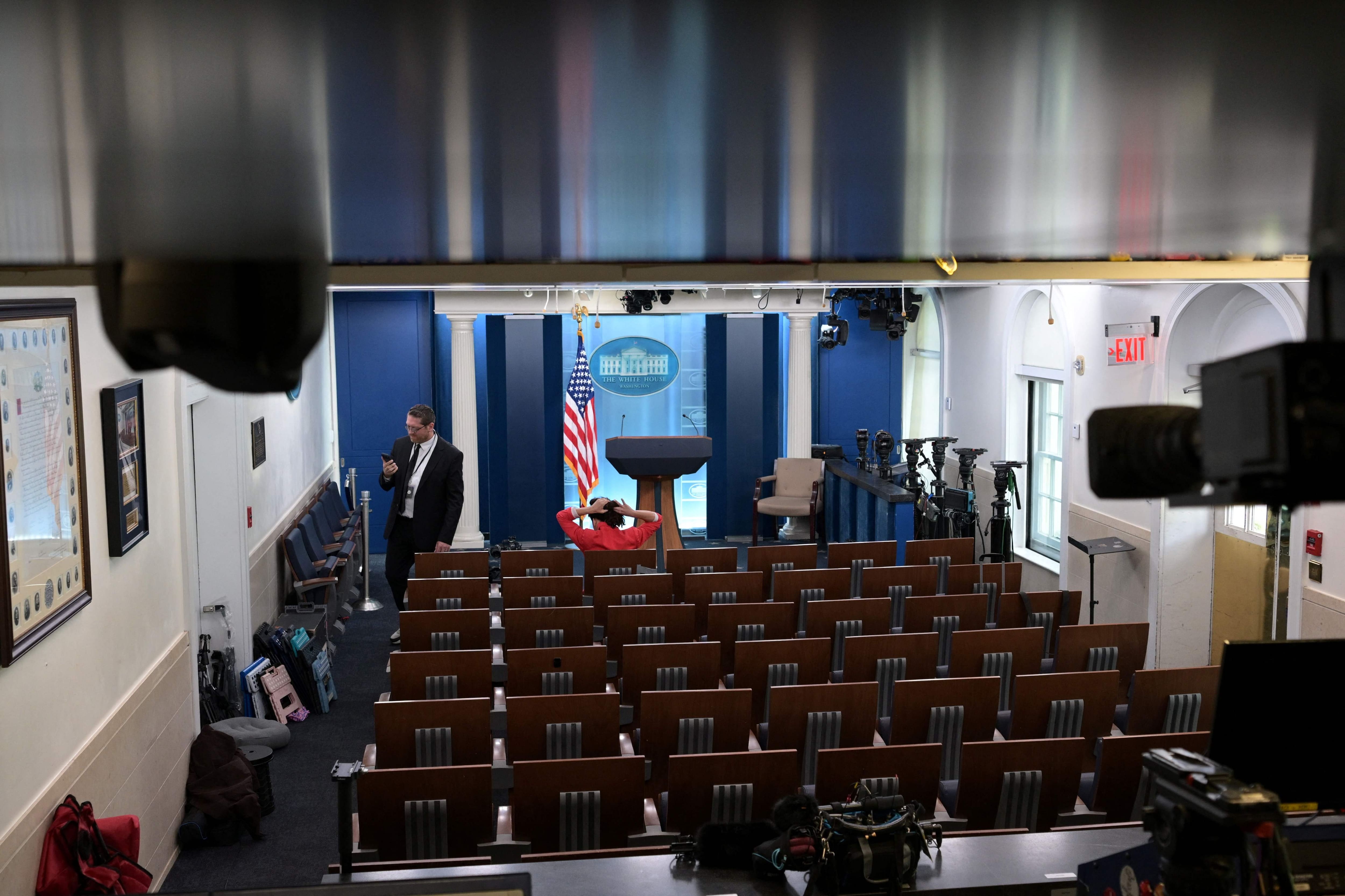 Exclus de la Maison-Blanche: CNN, MS NOW et Politico poursuivent l'administration Trump