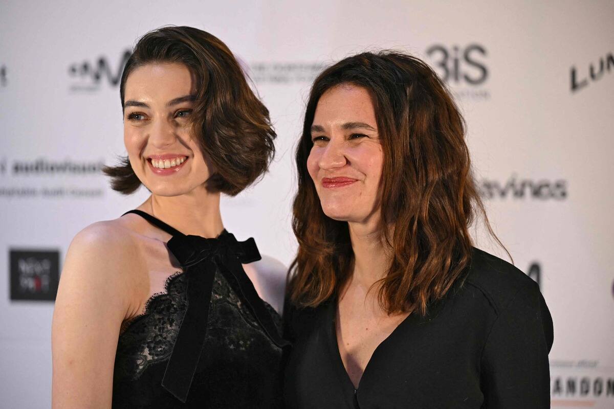 Maria Schneider, Bernardo Bertolucci y Marlon Brando: un asalto filmado que todavía escandaliza