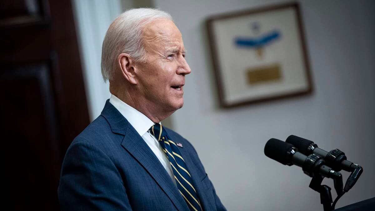 Biden autorise un envoi massif d'assistance militaire à l'Ukraine
