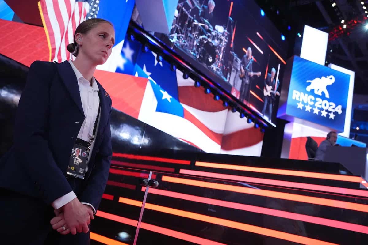 &laquo;Trop petites&raquo;, &laquo;trop faibles&raquo;: des conservateurs s&rsquo;attaquent aux femmes responsables de la s&eacute;curit&eacute; de Trump