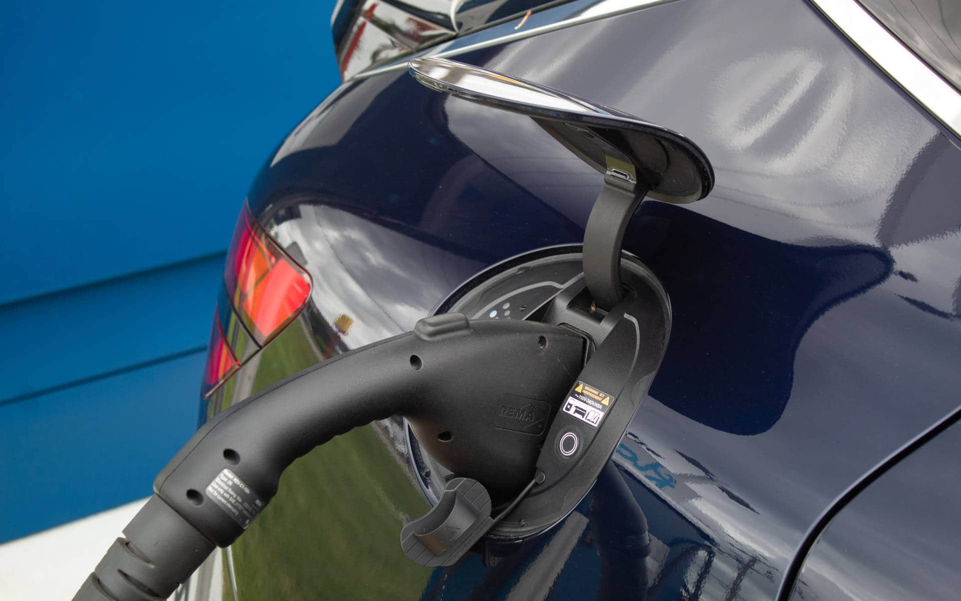 La Colombie-Britannique abaisse ses quotas de VÉ