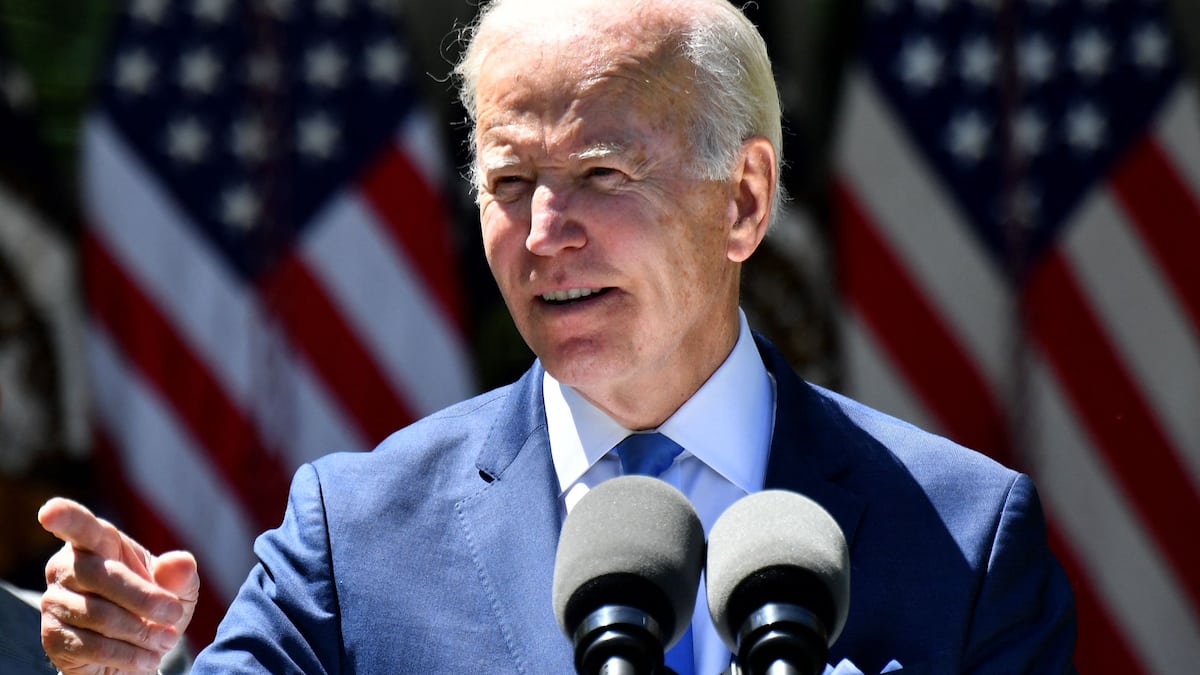 Biden réactive une loi datant de la Seconde Guerre mondiale