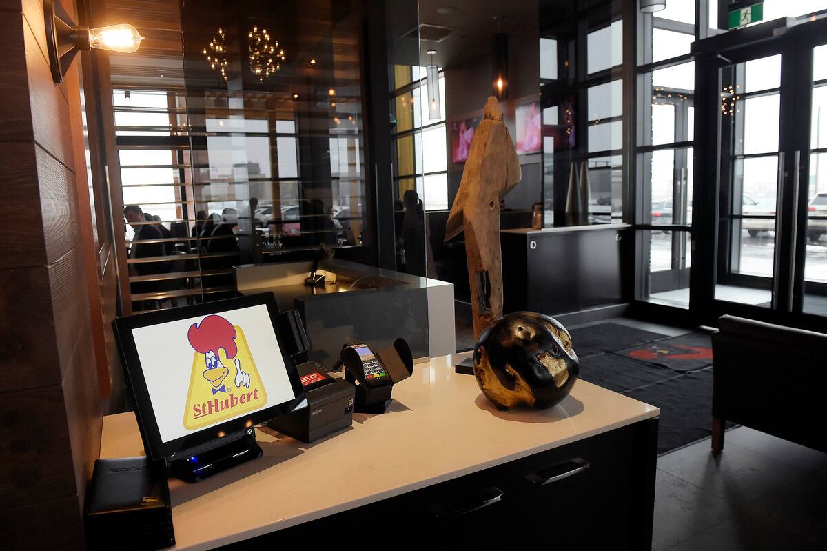 Annulations et restrictions: les restaurants St-Hubert y go&ucirc;tent aussi