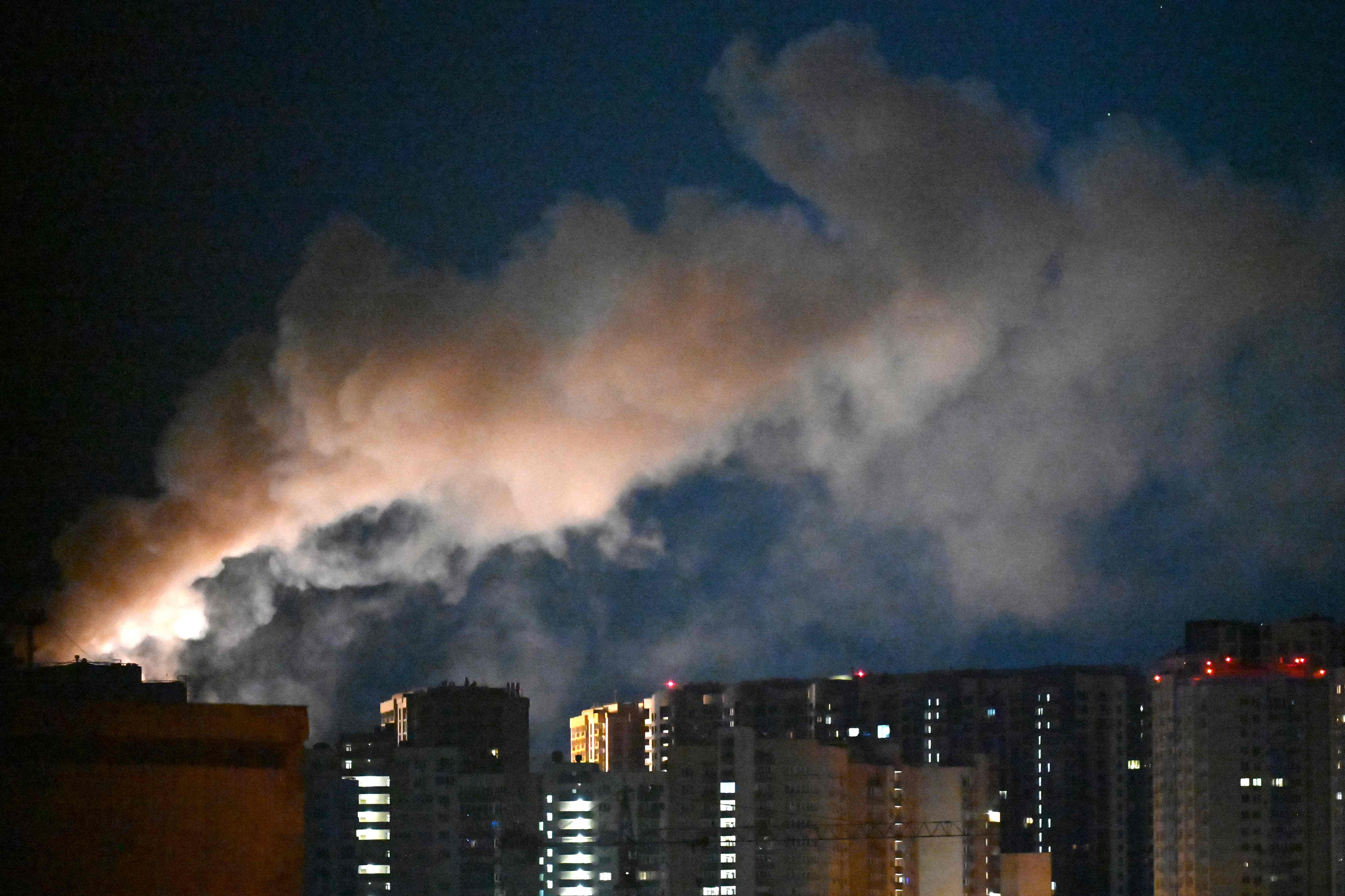 Missile attacks on Kyiv cause at least nine deaths and heavy damage
