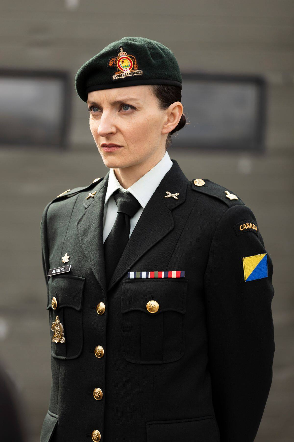 No hemos terminado con la espía Catherine Sergerie, quien, como lo mayor, tiene acceso a información confidencial en la base de Kanawata, en la serie 