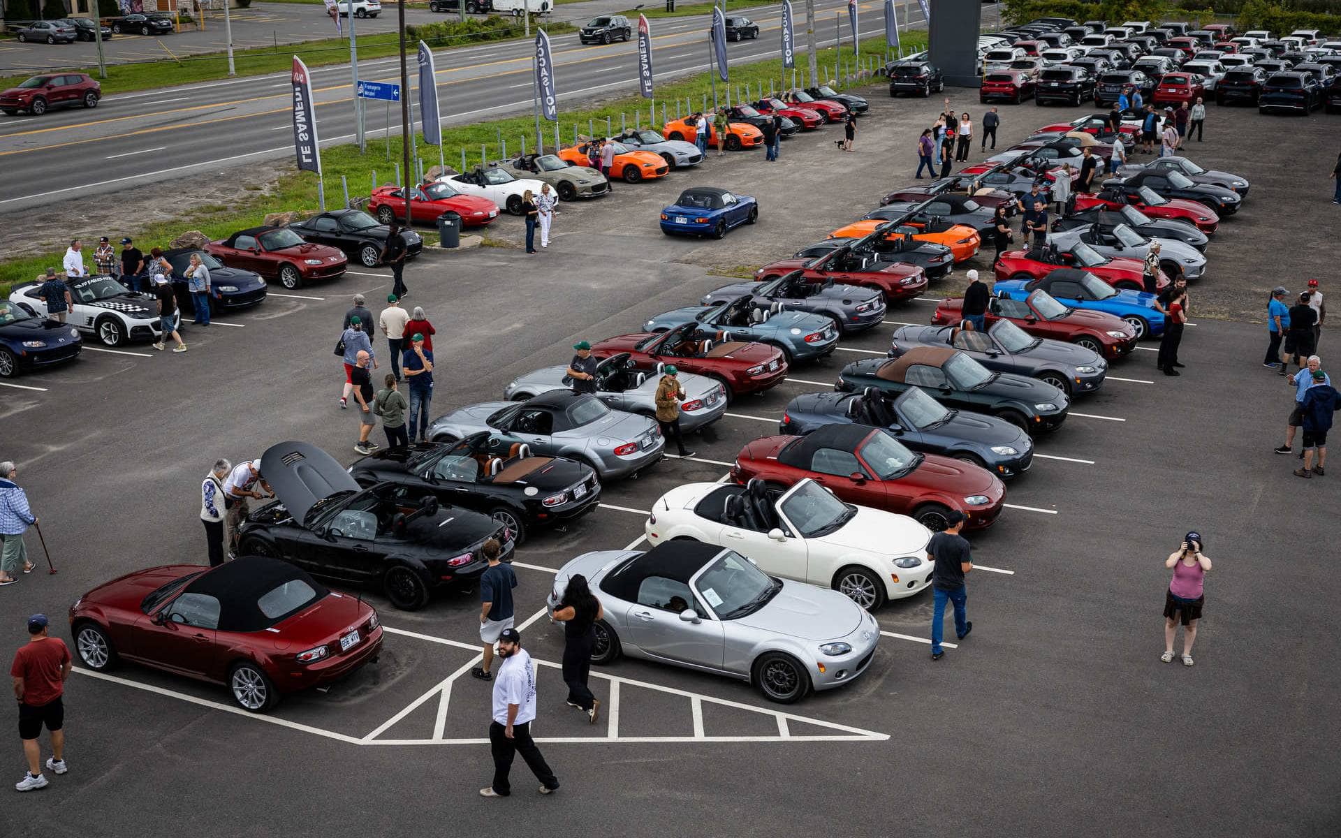200 Mazda Miata et MX-5 réunies à St-Jérôme