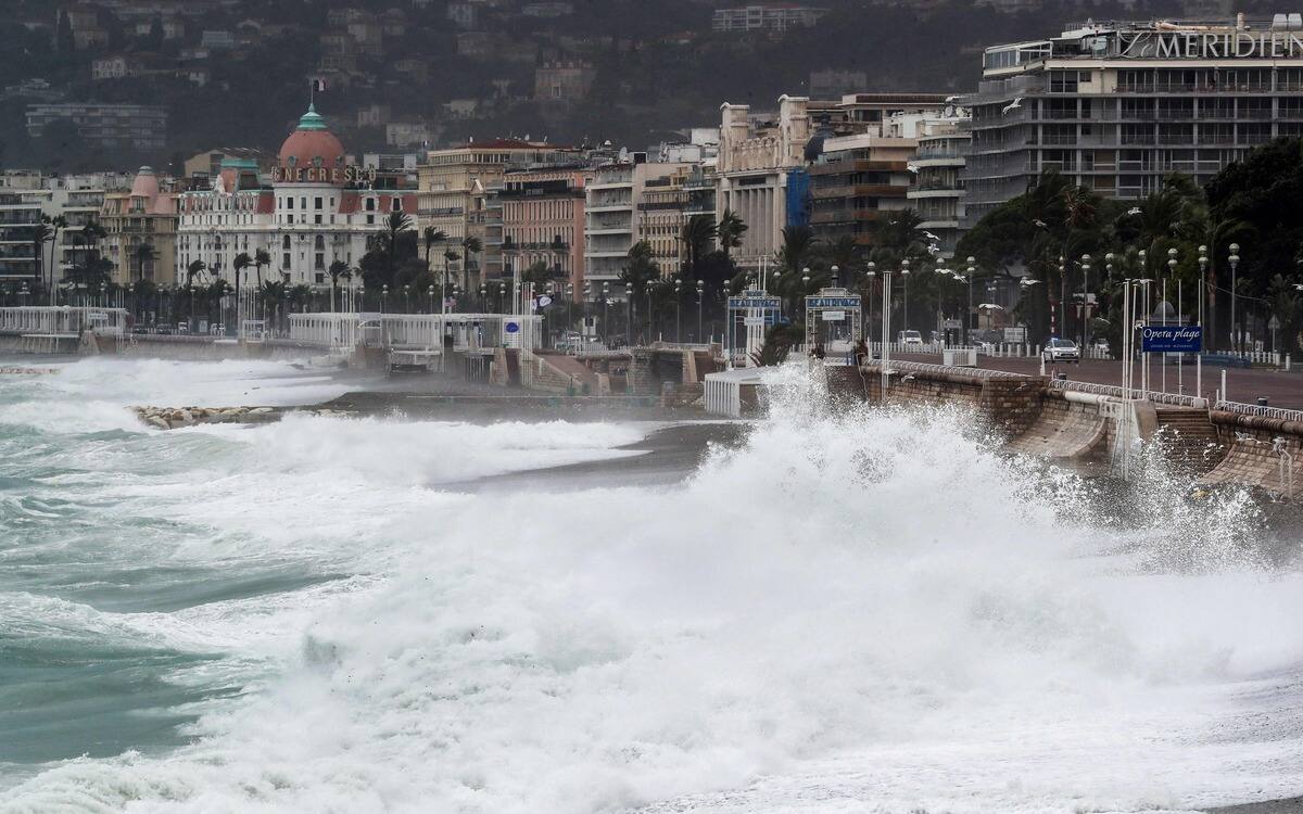 France : importantes crues dans le Sud-Est, dix personnes ...