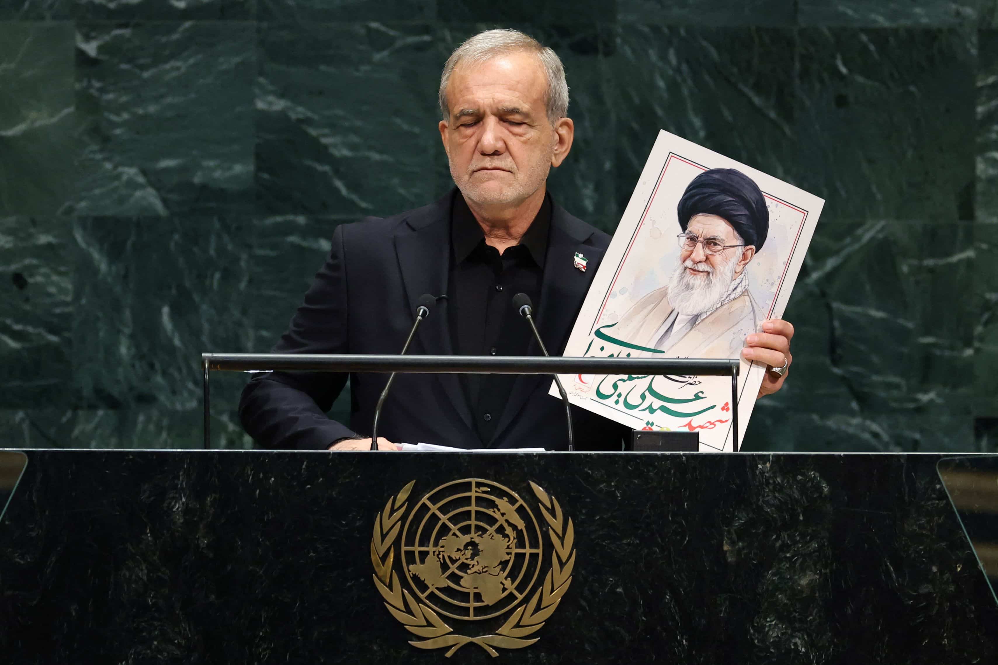 C'est aux États-Unis de décider d'arrêter ou non la guerre avec l'Iran, selon le président iranien