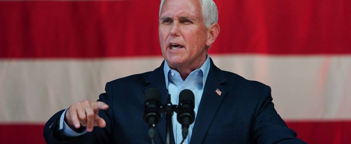 Mike Pence, Trump’s former right-hand man, is trying to get out of the shadows Mike Pence, Trump’s former right-hand man, is trying to get out of the shadows