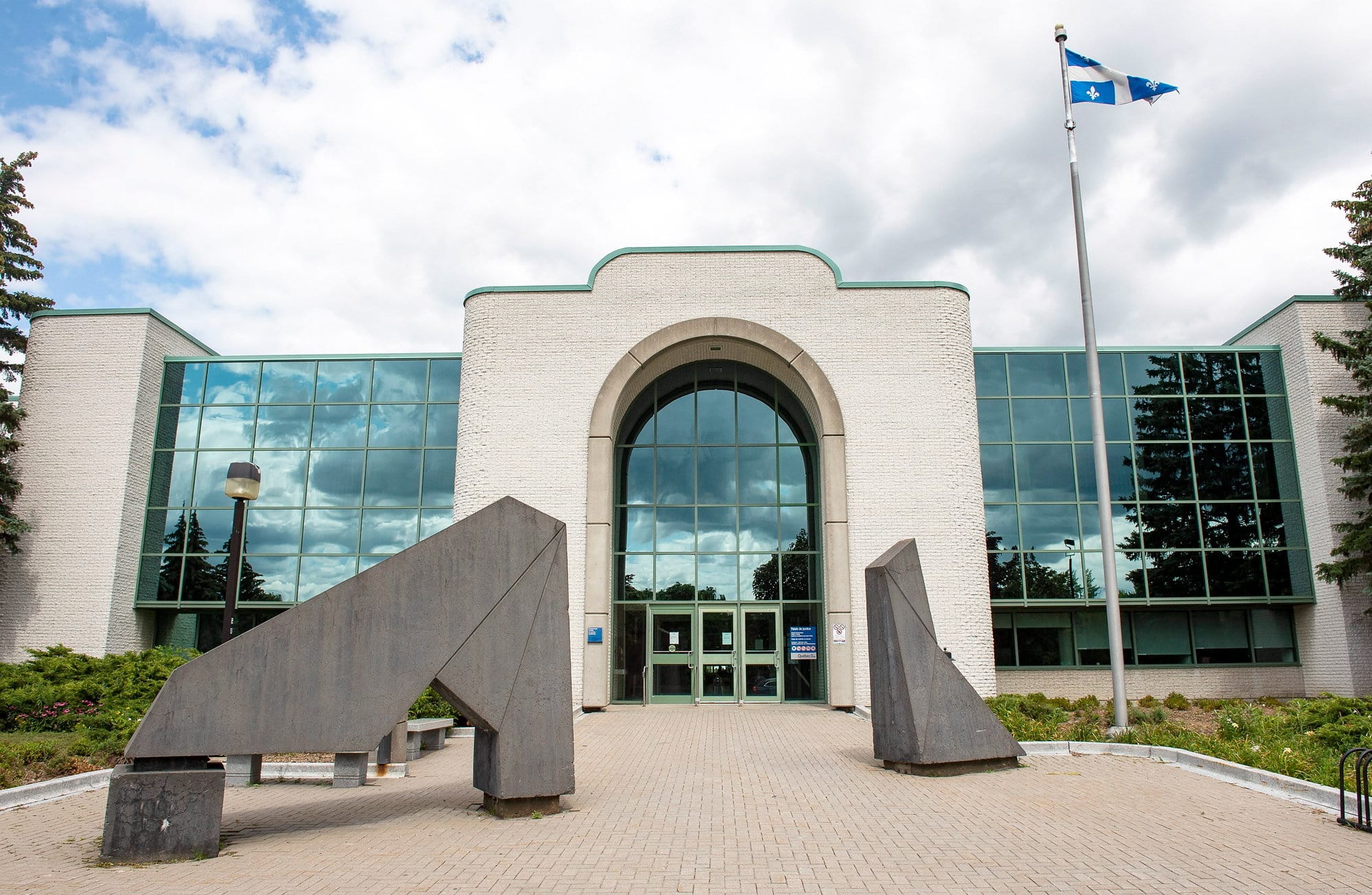 Poursuivi par sa fille au civil, un père incestueux devra payer 2,4 M$