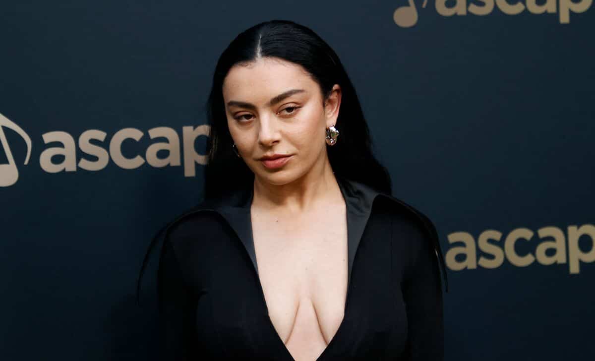Charli XCX envisage de quitter la musique pour une nouvelle carri&egrave;re