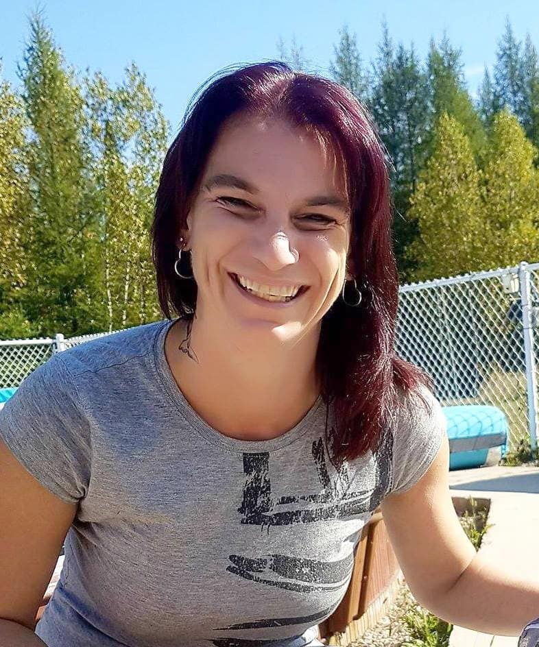 Camionneur accus&eacute; de n&eacute;gligence criminelle: sa conjointe tu&eacute;e par les billots de bois qu&rsquo;il transportait