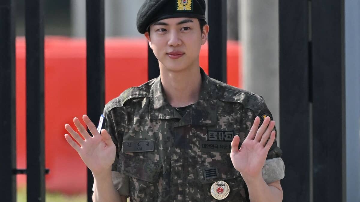 Corée du Sud: Jin, premier membre de BTS libéré de son service militaire